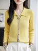 Cardigan de Tricô Feminino Jacquard Design Novo Vintage Lã Fina Gola Reversível Manga Longa Outono/Inverno 2026