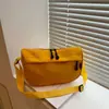 Bolsa de Ombro Casual e Fashion para Mulheres 2025 Nova Bolsa Transversal Casual Leve Tendência Cor Sólida Bolsa de Grande Capacidade Tendência