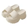 Pantuflas de Suela Gruesa para Mujer 2026 Nuevo Verano Uso Exterior que Aumentan la Altura Hogar Antideslizantes Playa Sandalias de Eva con Sensación de Caminar sobre las Nubes