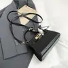 Bolsa de Mão de Nicho de Luxo Feminina 2025 Nova de Verão Simples Ombro Transversal Versátil para o Dia a Dia Bolsa Kelly