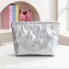 Bolso de Mano Acolchado con Tema de Amor de Venta Caliente Transfronterizo, Bolsa de Maquillaje de Viaje de Gran Capacidad, Bolsa de Almacenamiento para Labiales y Cuidado de la Piel al por Mayor