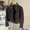 Chaqueta de cuero retorcido, nueva chaqueta de cuero genuino estilo otoño para mujer, estilo corto para figuras petite, chaqueta de cuero de piel de oveja con cera de aceite de capa superior