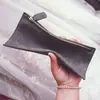 Carteira Longa Fosca Simples Europeia e Americana Feminina Fina com Zíper Carteira de Mão Carteira de Estudante Bolsa para Celular Bolsa de Cartão da Moda