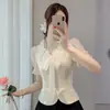 Camisa de Chiffon de Manga Curta Feminina 2025 Novo Verão Laço Chic Francês Fashionável Estiloso Top Curto