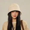 Versátil Gorro de Pescador Tejido de Lana para Mujeres con Gran Circunferencia de Cabeza, Nuevo Otoño/Invierno 2025 Estilo Coreano/Japonés, Tendencia de Sombrero de Cubo Adelgazante