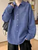 Estilo old money, camisa de manga comprida com aparência de linho para homens, corte solto, com caimento e adequada como peça de sobreposição para o outono