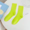 Calcetines nuevos de otoño e invierno para mujer hasta la pantorrilla, calcetines deportivos de alta elasticidad de moda, calcetines de algodón puro holgados versátiles para mujer
