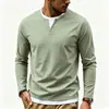 2026 Camiseta de Hombre Más Vendida Falsa de Dos Piezas Doble Capa Cuello en V Moda Talla Europea Camiseta Base de Manga Larga para Hombre