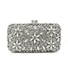 Bolso de noche transfronterizo, con textura de cristal de hielo, forma rectangular y adornos de pedrería.; un bolso de mano de noche con incrustaciones de diamantes para mujer