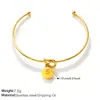 Estilo Retrô Europeu e Americano Colorido Divertido Pingente de Número Pulseira em Forma de C com Nó Banhada a Ouro 18K Doce Cool Color-Blocking Pulseira Aberta