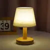 Lámpara de mesa pequeña de tela creativa, lámpara de mesita de noche, luz nocturna recargable con control remoto, lámpara de protección ocular para alimentar al bebé, lámpara de dormitorio para dormir, iluminación ambiental