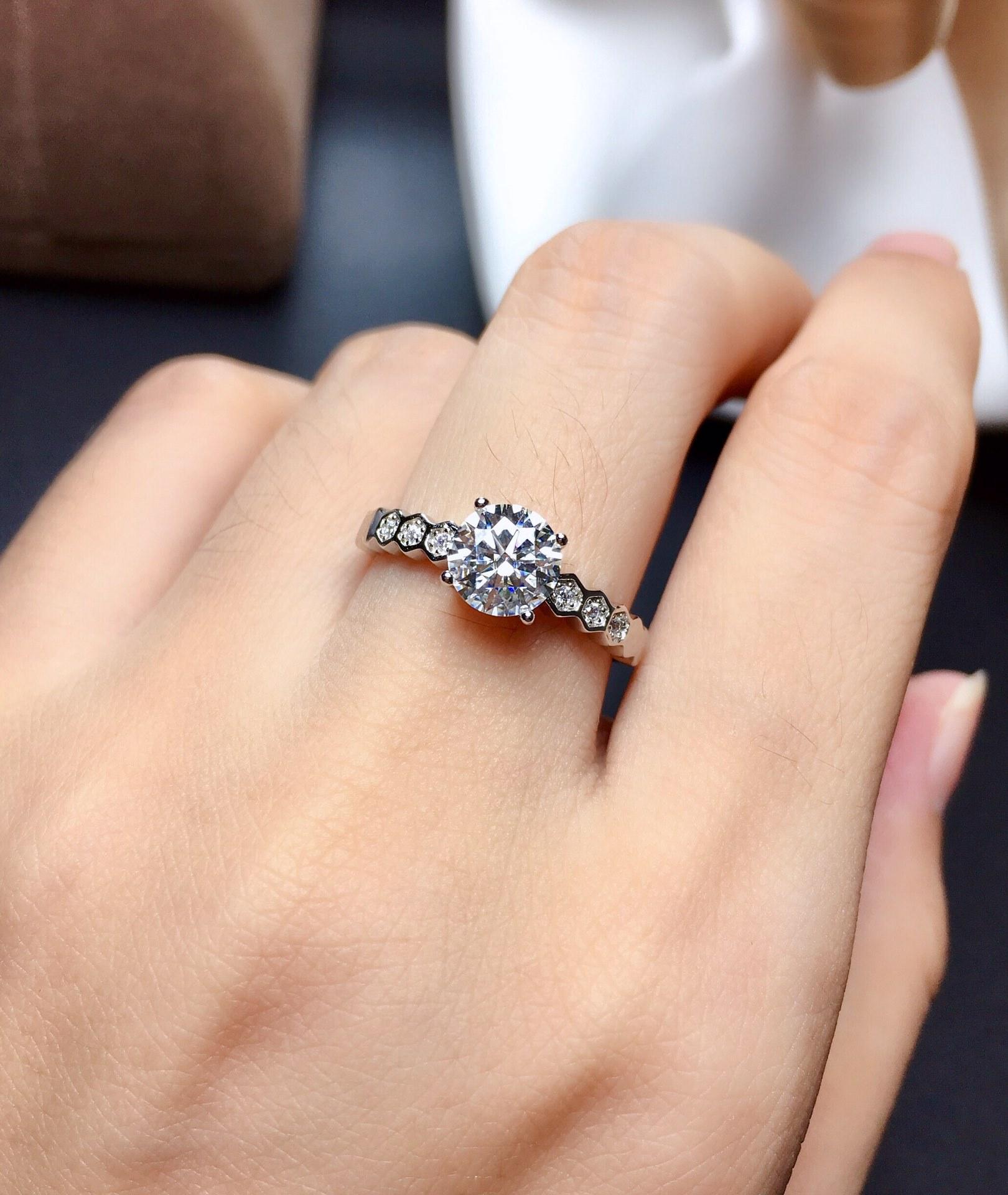 C151D980DAF4ABB50AB0AF38A152A2