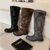 Botas altas elegantes y a la moda para mujer, nuevo modelo 2026, con hebilla de cinturón, caña ancha, botas plisadas de tacón de bloque, botas de motociclista