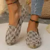 Novos Sapatos Rasteiros Preguiçosos de Tecido Colorblock Transfronteiriço Estilo Étnico de Comércio Exterior Feminino Decote Baixo Respiráveis Sapatos de Trabalho Preguiçosos