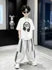 Ropa para niños para niños, traje de verano de manga corta, nuevo estilo de verano 2026 para niños mayores, deportivo, genial, elegante y moderno