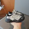 Zapatos Deportivos para Niñas 2026 Primavera Nuevo Modelo Malla Transpirable Casuales Ligeros Antideslizantes Zapatos para Correr para Niñas Pequeñas