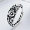 Anillo Abierto Chic y Versátil de Girasol y Margarita en Plata Tailandesa Vintage para Mujer