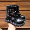 2026 Invierno Nuevo de Moda Botín Cálido con Forro de Felpa para Niñas con Remaches y Botas de Cuero Hebilla de Cinturón de Moda Botines Cortos para Niños