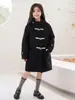 Ropa a juego para padres e hijos para niños y niñas, Chaqueta cárdigan de lana, Engrosada y acolchada, Estilo coreano Otoño e Invierno 2026 Abrigo de lana con botones de cuerno