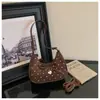 Bolsa de mão minimalista estilo coreano com poás para mulheres, nova coleção de verão 2026, moderna e estilosa, bolsa de ombro quadrada pequena elegante e única