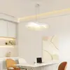 Luminária de Quarto Moderna Minimalista Estilo Lustre de Sala de Estar Luminária Principal de Sala de Jantar Luminária de Quarto Infantil Design Criativo Creme Francês Minimalista