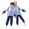 Conjunto de Tres Piezas para Jardín de Infancia 2026 Primavera y Otoño Sudadera con Cremallera sin Capucha Traje de Academia Deportiva para Estudiantes de Primaria Uniforme de Clase para Niños