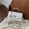 2026 Verano Nuevo Bolso de Moda Casual Acolchado con Cadena Bolso para Mujer Simple de Color Sólido Bolso Cuadrado Pequeño