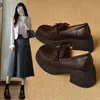 Mocasines negros de tacón alto con camelia para mujer, nuevo estilo 2026, zapatos pequeños de piel, tacones gruesos, elegantes, casuales y versátiles planos para mujer