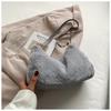 Bolso Mao Mao portátil de diseño de nicho para mujer, nuevo bolso de hombro de felpa de alta gama, combinable, de gran capacidad, para axilas, 2024