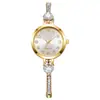 Pulseira de relógio fina feminina em formato de coração, novo estilo da moda, vendida em alta no exterior, com incrustação de diamantes, ajustável livremente por puxar