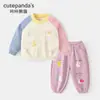 Conjunto de Ropa Kaka Panda para Niñas Bebé, Ropa Estilo Primavera, Ropa de Otoño para Bebés Infantes, Conjunto Casual de Dos Piezas con Chaqueta para Niños, Moderno