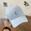 Boné de Baseball Estilo Coreano para Primavera e Verão com Bordado de Letras para Mulheres, Boné Casual Versátil para Passeio Que Faz o Rosto Parecer Menor, Boné Aba Curva Macio para Homens e Casais