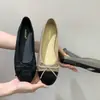Sapatos Mary Jane Chuyuji estilo francês com laço elegante, rasos, sola macia, versáteis, estilo coreano, bico redondo, para o trabalho