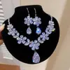 ¡Elegante y exquisito! Collar con colgante de flor de circón y gota de agua, cadena para la clavícula estilo corte francés, joyería de diseño nicho