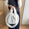 Bolsa Transversal Estilo Japonês e Coreano para Mulheres 2025 Outono Nova Bolsa Tote de Lã de Cordeiro Simples Versátil Macia Grande Capacidade