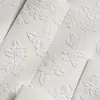 Convite de casamento flor de magnólia tridimensional em relevo branco puro, artesanato em relevo sem tinta, conjunto de convites de casamento simples e elegante