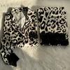 Pijama de Seda Helada Nuevo para Primavera y Verano 2025 en TikTok para Mujer Estampado de Leopardo Conjunto Sencillo Ropa para el Hogar Traje de Manga Larga Venta al por Mayor