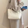 Bolsa tote de gran capacidad para mujer, nueva moda de otoño 2026, bolso de hombro de nicho de alta gama, bolsa para la oficina