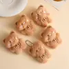 Livro Vermelho Pequeno Outono e Inverno Urso Novo Fofo Broche de Pelúcia Animal Desenho Animado Pingente Pequenos Acessórios de Joia Material DIY