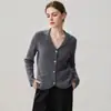 Nova jaqueta casual de botão de manga comprida versátil, macia, cor sólida, para mulheres com bolsos, cardigã de caxemira com gola de terno