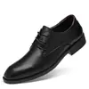 Zapatos de cuero británicos formales de negocios para primavera y otoño, ligeros, lisos, delgados, de punta fina para hombre, transpirables, versátiles, superficie suave, zapatos de boda perforados