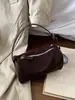 Bolsos transfronterizos bolsa cilíndrica tipo almohada, bolso cruzado para mujer, cuero mate retro, bolso versátil para el día a día, elegante bolso de axila con un toque de alta gama