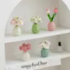 Estilo ins flor de tulipán artificial adorno de escritorio flor de margarita pequeña flor falsa jarrón de cerámica crema decoración de sala de estar dormitorio