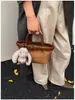 Bolso Pequeño Retro de Gama Alta para Mujer 2025 Nueva Moda Bolso Cruzado Versátil Bolso de Mano Mini Exquisito Bolso Tote Pequeño