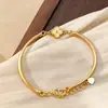 Pulseira de pérolas com trevo de quatro folhas, nova, elegante e requintada, com um toque de luxo, perfeita como presente para sua namorada