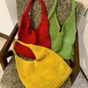 Bolsa Tote Tecida Casual Vermelha Estilo Coreano para Mulheres, Nova Bolsa de Ombro Tricotada Estilo Férias de Verão 2026