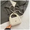 Bolso Exquisito y Compacto para el Trabajo, Nuevo Modelo 2026 para Mujer, Bolso Cuadrado Pequeño Cruzado de Lujo Ligero de Nicho de Gama Alta