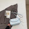 Bolso Pequeño de Alta Gama de Moda para Mujer 2025 Nuevo Verano Versátil Bolso Cruzado de Hombro a la Axila de Moda Bolso Cuadrado Pequeño