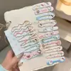 Pinza lateral con estampado de gato KT de dibujos animados coreanos y japoneses, pinza linda y femenina para flequillo, accesorio para el cabello versátil para arreglar mechones sueltos