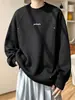 Sudadera blanca para hombre con remaches, top de otoño de corte holgado con cuello redondo, estilo americano moderno, chaqueta pesada sin capucha para adolescentes